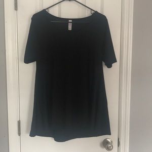 XS BLACK LULAROE PERFECT TEE